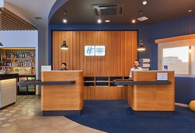 هتل Holiday Inn Express   Malta, An Ihg