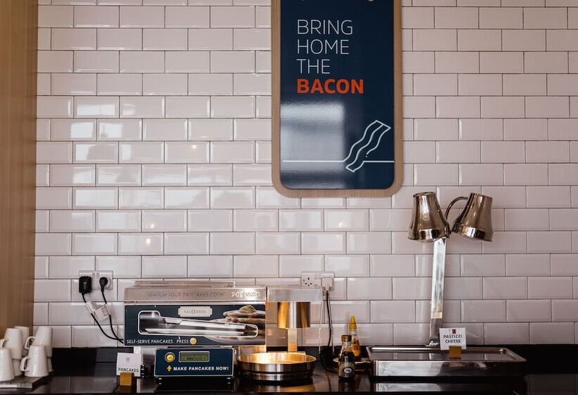 هتل Holiday Inn Express   Malta, An Ihg