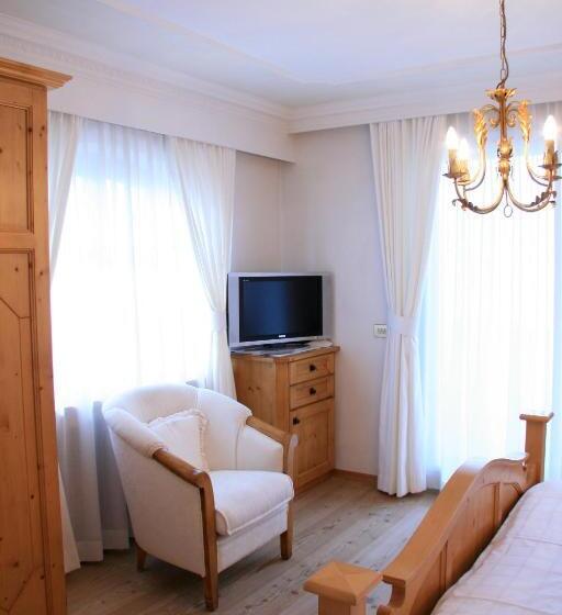 בית מלון כפרי Mayr