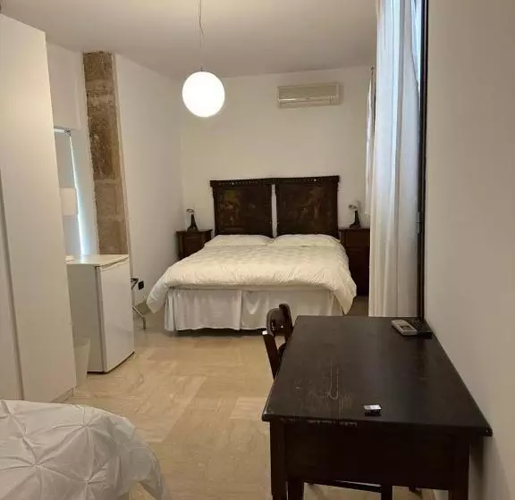 Aamiaismajoitus (B&B) Crispi 10