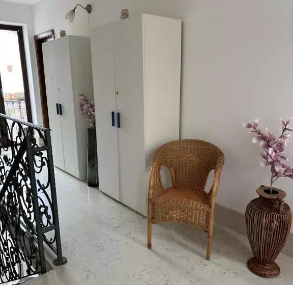 Aamiaismajoitus (B&B) Crispi 10