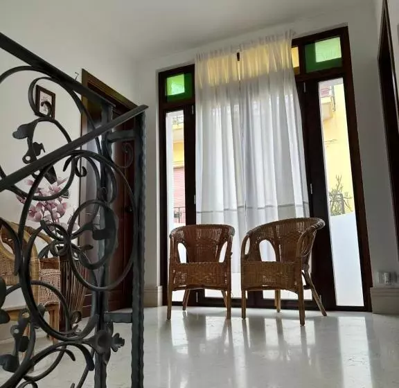 Aamiaismajoitus (B&B) Crispi 10