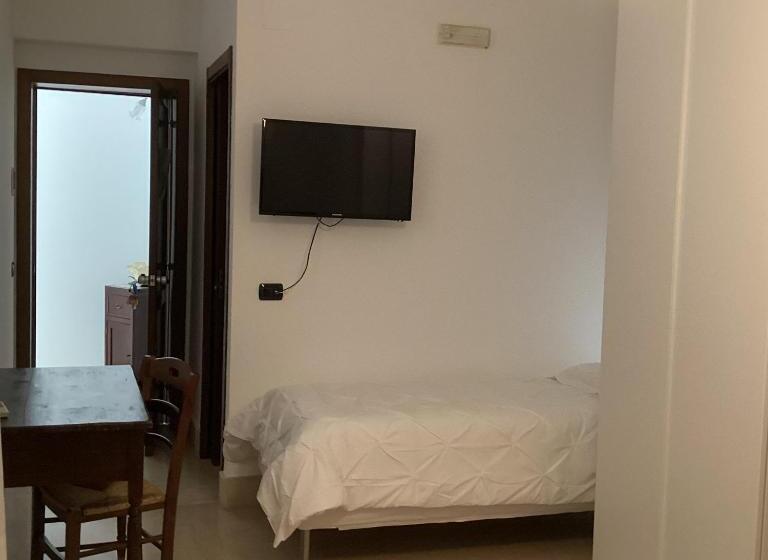 Nocleg ze śniadaniem Crispi 10