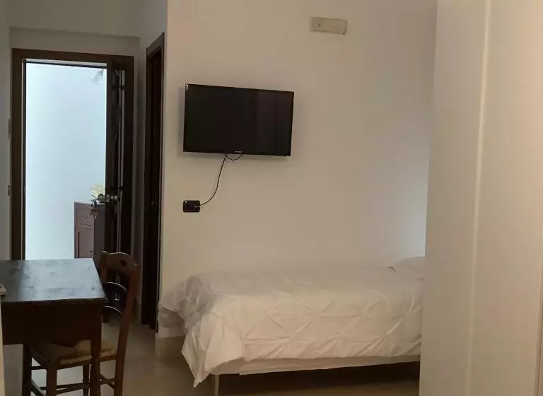 Aamiaismajoitus (B&B) Crispi 10