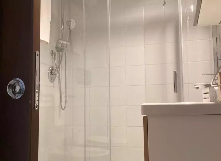 Aamiaismajoitus (B&B) Crispi 10