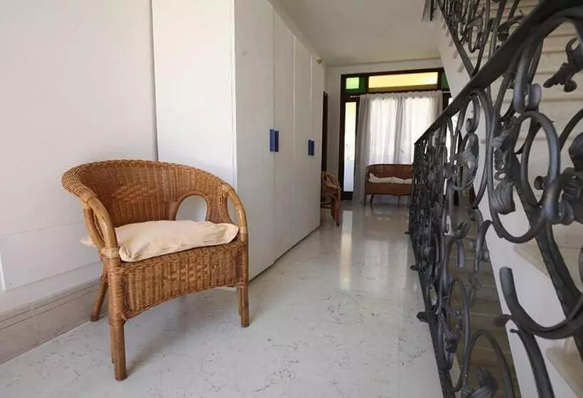 Aamiaismajoitus (B&B) Crispi 10