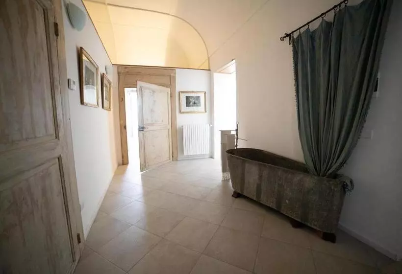 Aamiaismajoitus (B&B) Donna Elena