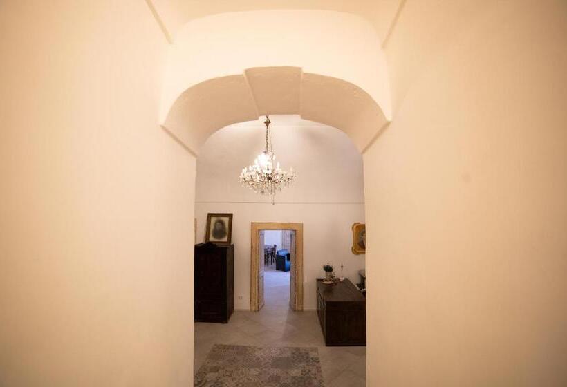 تختخواب و صبحانه Donna Elena