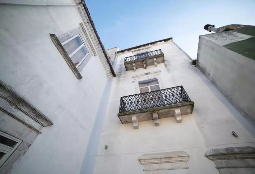 Aamiaismajoitus (B&B) Donna Elena