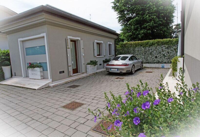 تختخواب و صبحانه Sweet Home