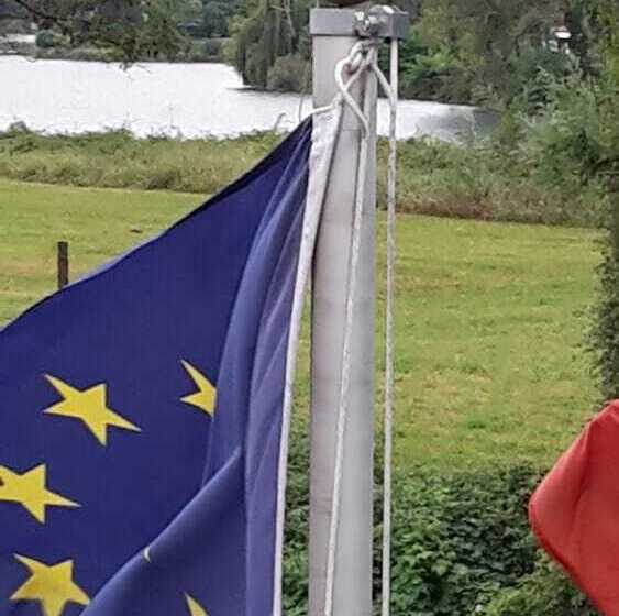 تختخواب و صبحانه Sweet Home