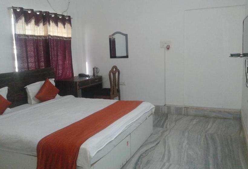 تختخواب و صبحانه The Idol Paradise