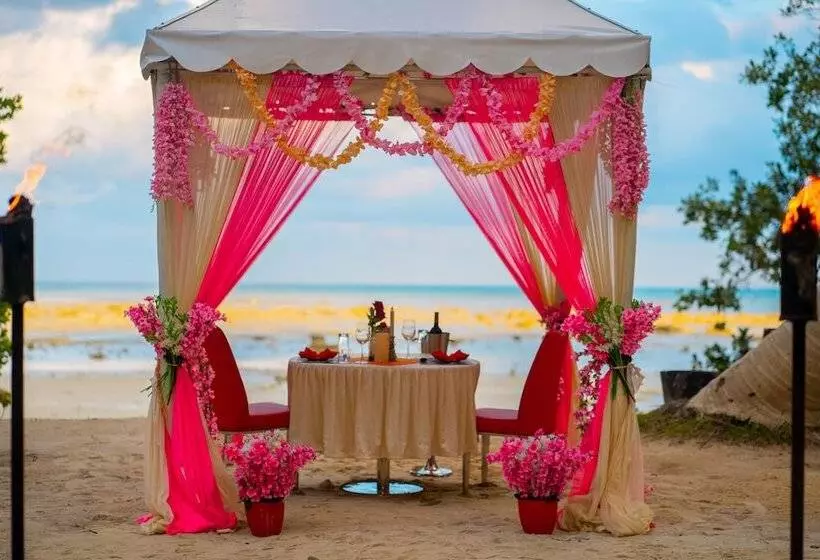 Coral Reef Resort & Spa, Havelock