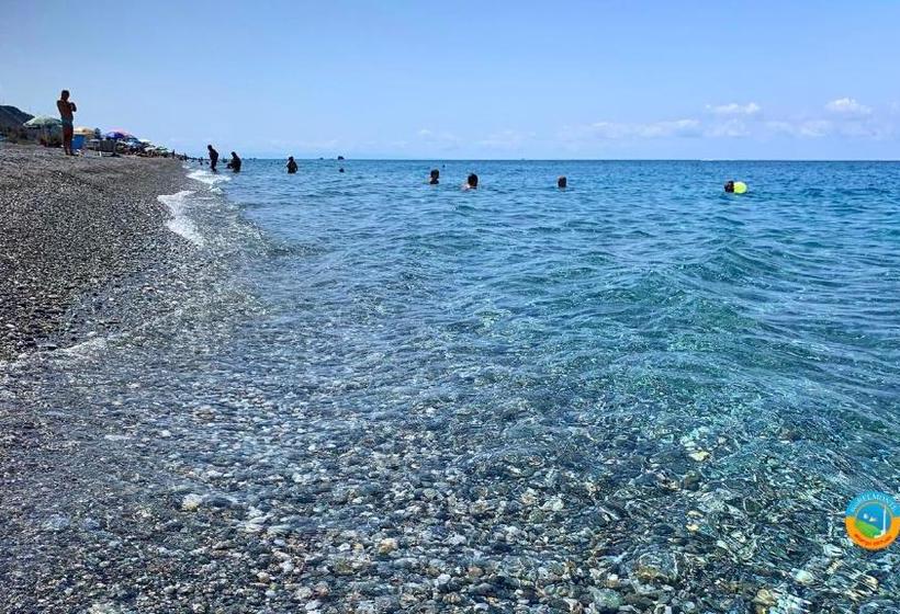 فندق Albergo Diffuso Ecobelmonte