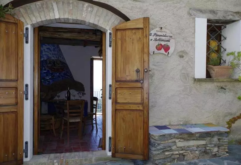 Hotelli Albergo Diffuso Ecobelmonte