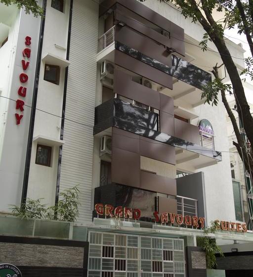 בית מלון כפרי Fab Grand Savoury Suites