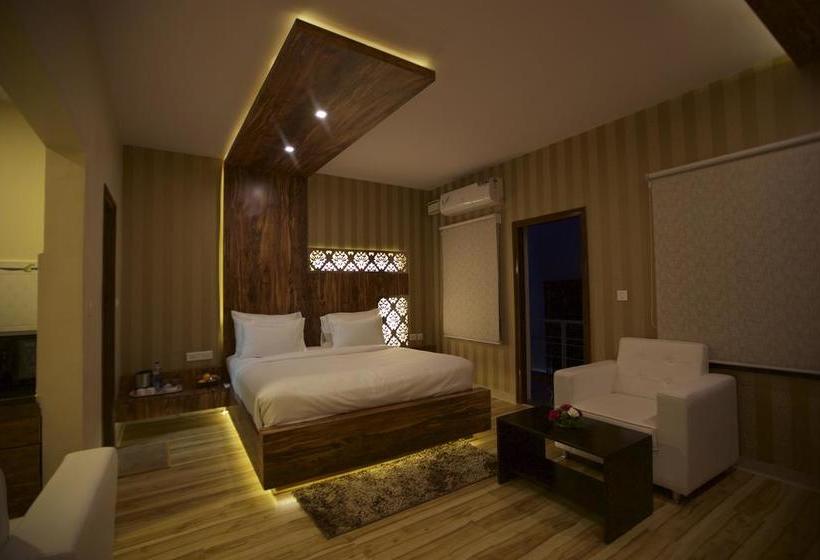 בית מלון כפרי Fab Grand Savoury Suites