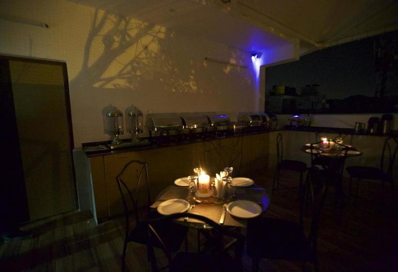 בית מלון כפרי Fab Grand Savoury Suites