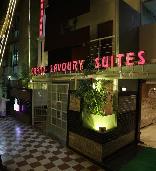 בית מלון כפרי Fab Grand Savoury Suites