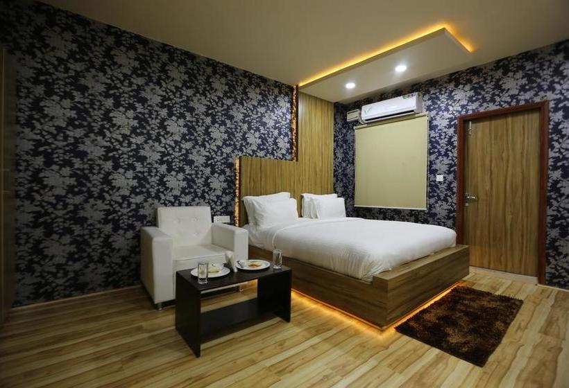 בית מלון כפרי Fab Grand Savoury Suites