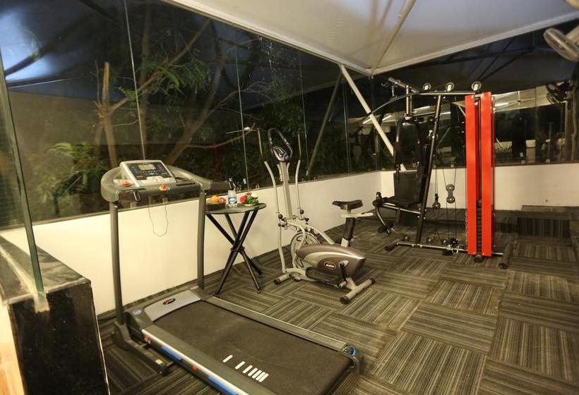 בית מלון כפרי Fab Grand Savoury Suites