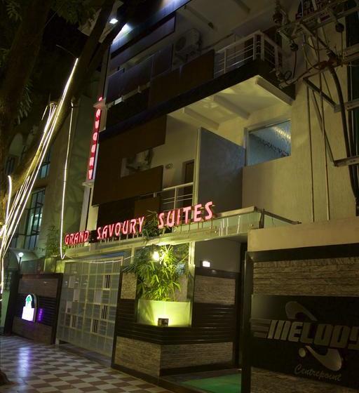 בית מלון כפרי Fab Grand Savoury Suites