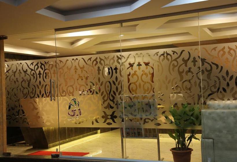 בית מלון כפרי Fab Grand Savoury Suites