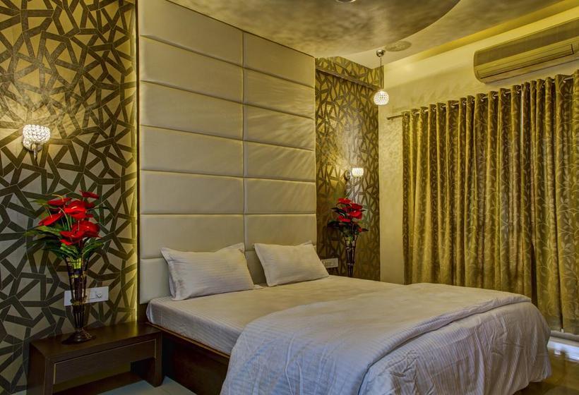 ホテル New Holiday Plaza