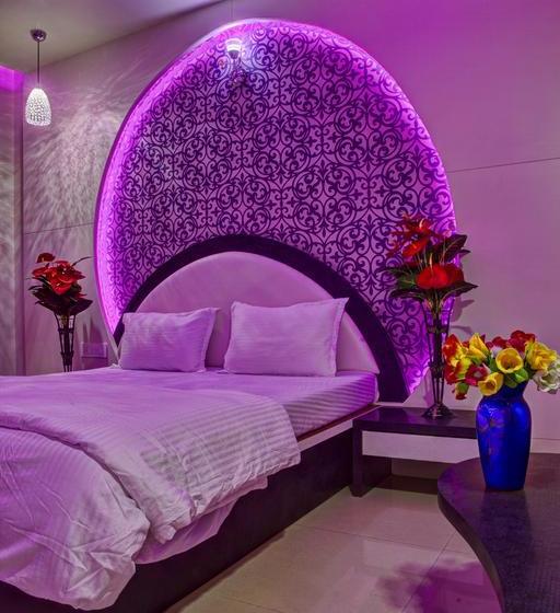 ホテル New Holiday Plaza