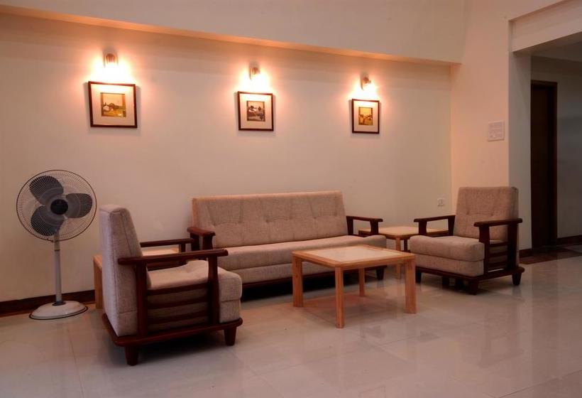 ホテル New Holiday Plaza