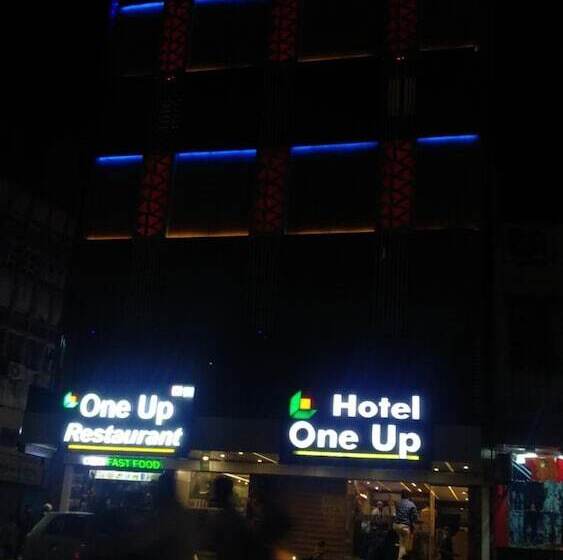 Hotel One Up