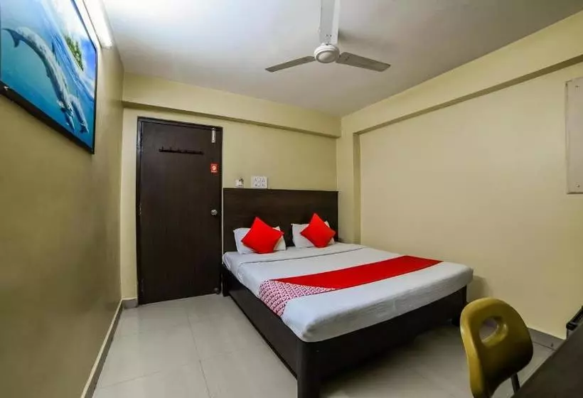 ホテル Oyo Rooms Red Hills