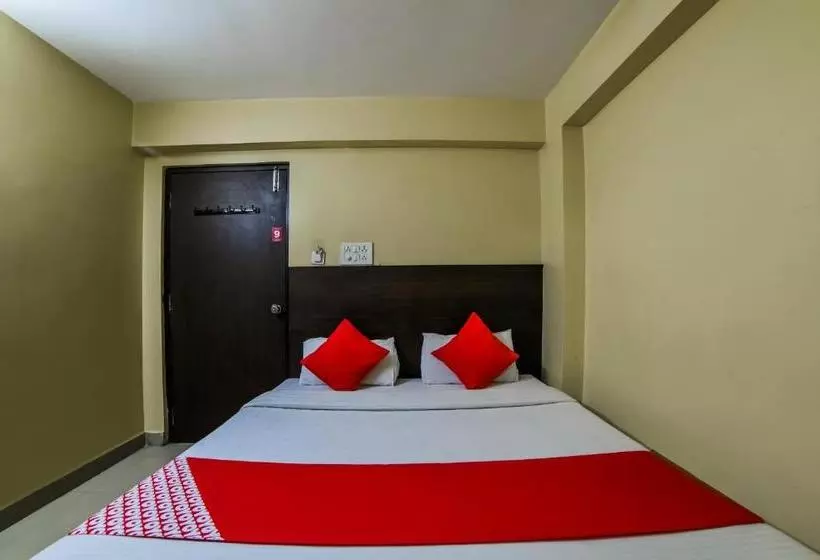 ホテル Oyo Rooms Red Hills