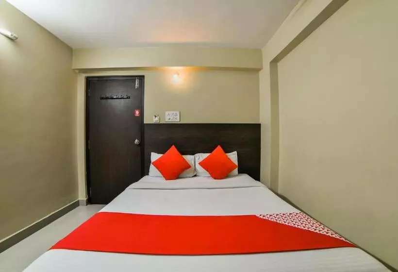 ホテル Oyo Rooms Red Hills