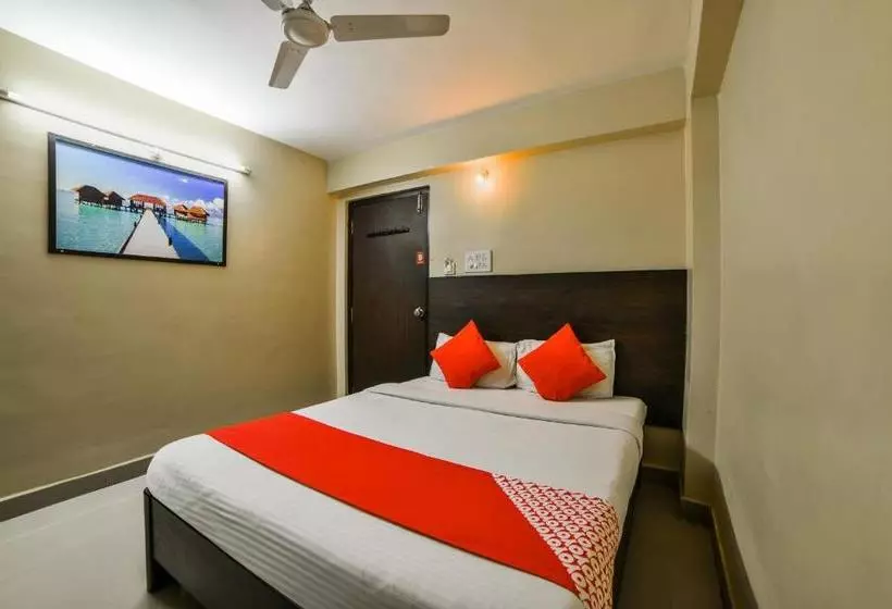 ホテル Oyo Rooms Red Hills
