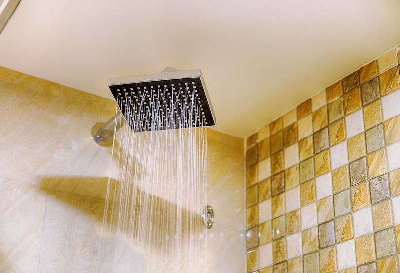 فندق Priyadarshini Pride