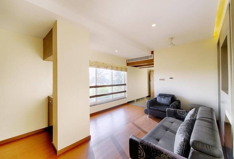 فندق Priyadarshini Pride