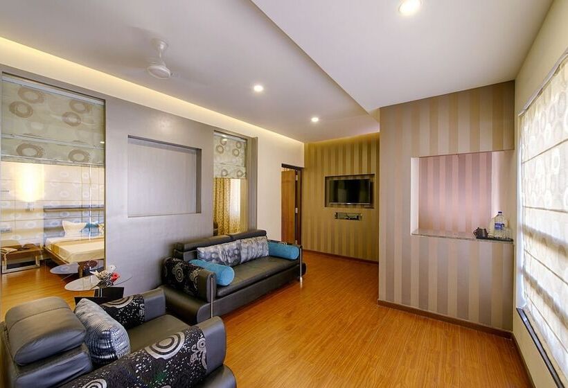 فندق Priyadarshini Pride