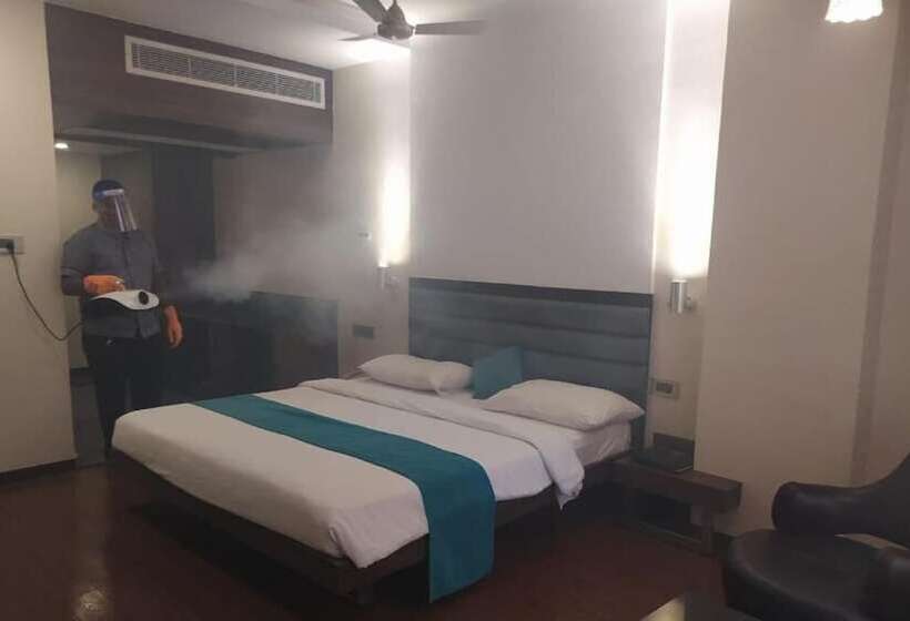 فندق Priyadarshini Pride