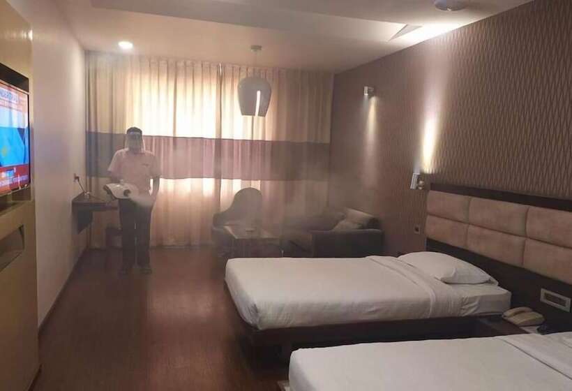 فندق Priyadarshini Pride