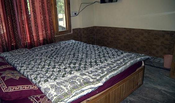 בית מלון כפרי Sitara International