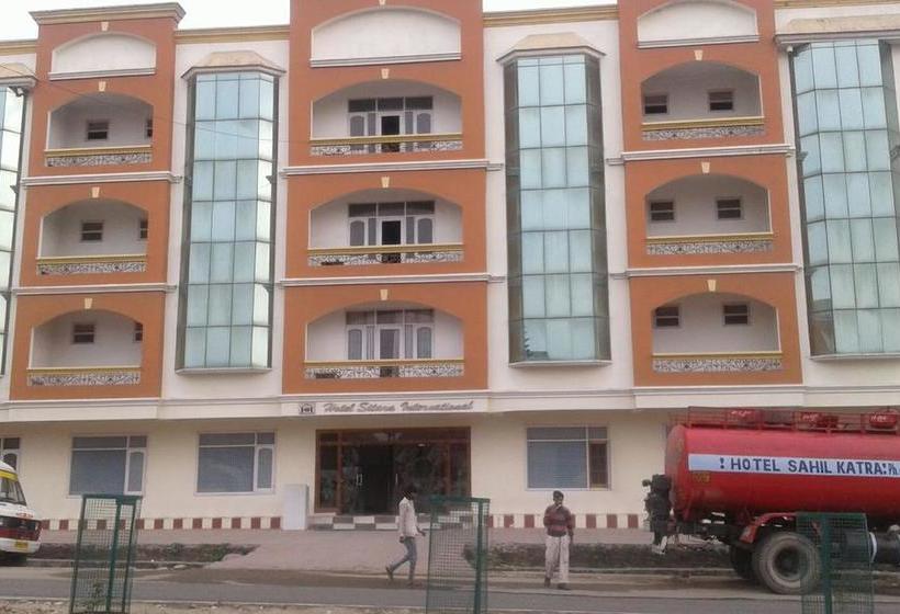 בית מלון כפרי Sitara International