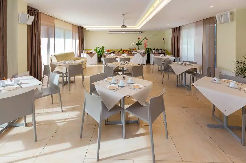 Zeus Hotel   Aparthotel   Meeting & Congress