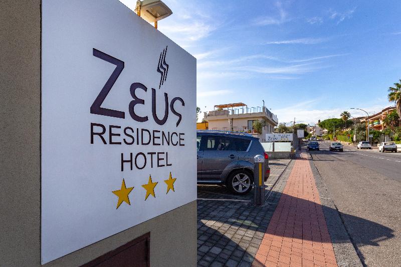 Zeus Hotel   Aparthotel   Meeting & Congress