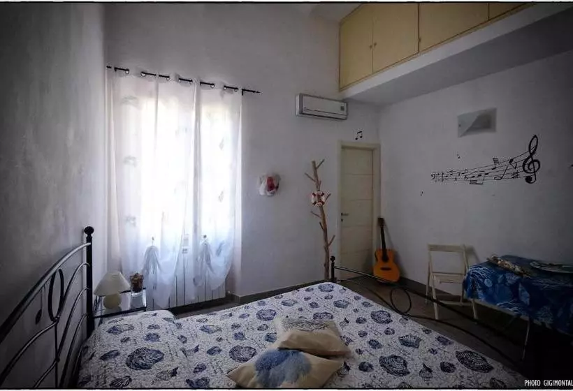 تختخواب و صبحانه La Casa Sul Molo