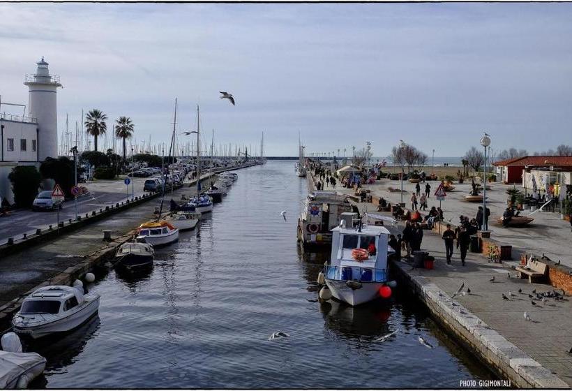 تختخواب و صبحانه La Casa Sul Molo