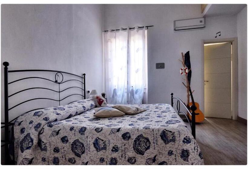 تختخواب و صبحانه La Casa Sul Molo