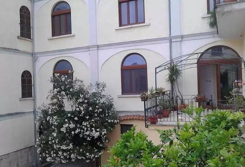 ベッドアンドブレックファースト La Corte Dei Morra