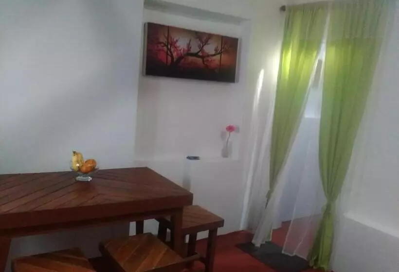 ベッドアンドブレックファースト Villa Khatun Guesthouse