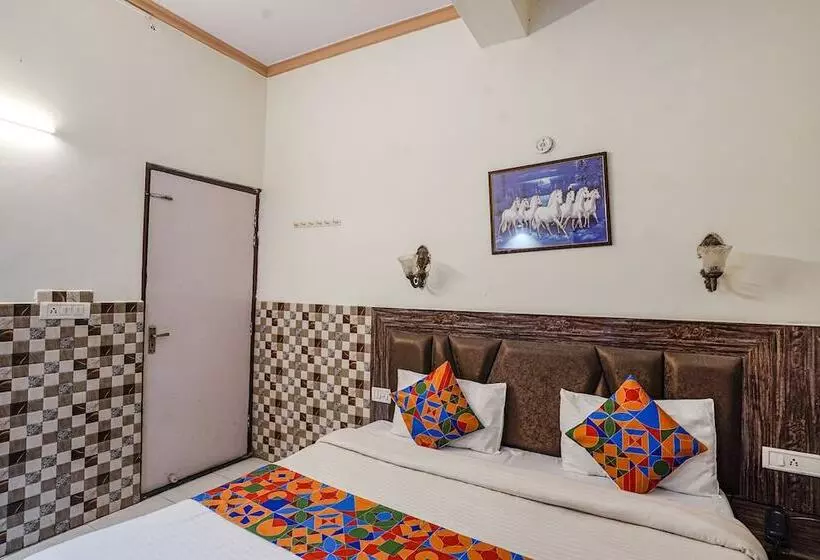 Fabhotel Sarwan